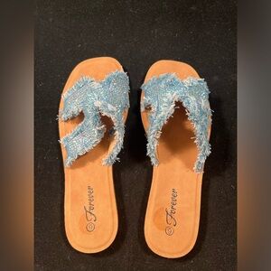 Forever denim sandal in size 6